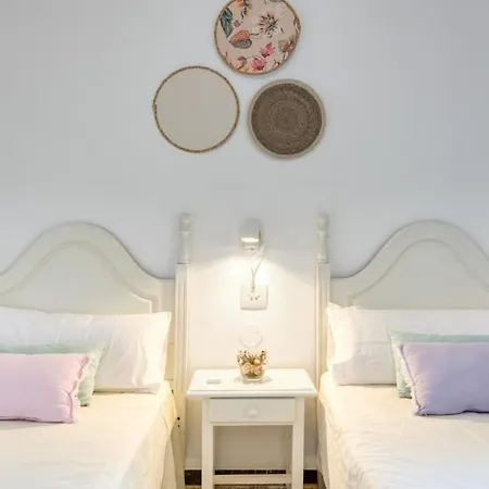 Apartment Escape To Salou! Pool, Barbecue & 5 Min Away Salou