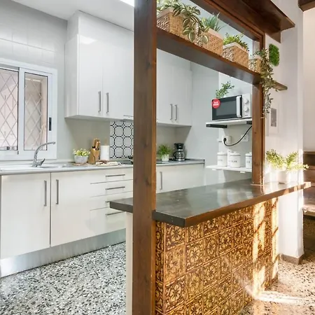 Apartment Escape To Salou! Pool, Barbecue & 5 Min Away Salou
