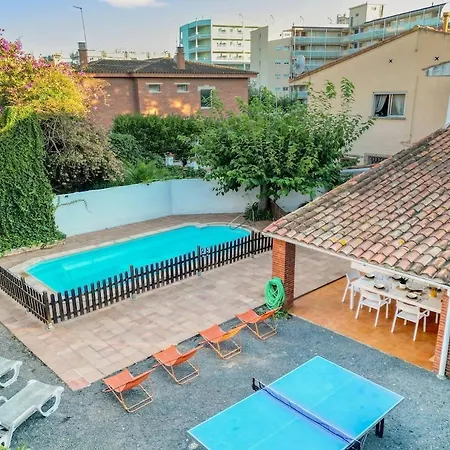 Escape To Salou! Pool, Barbecue & 5 Min Away * Salou